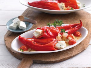 Vegetarisch gefüllte Paprika mit Hirtenkäse